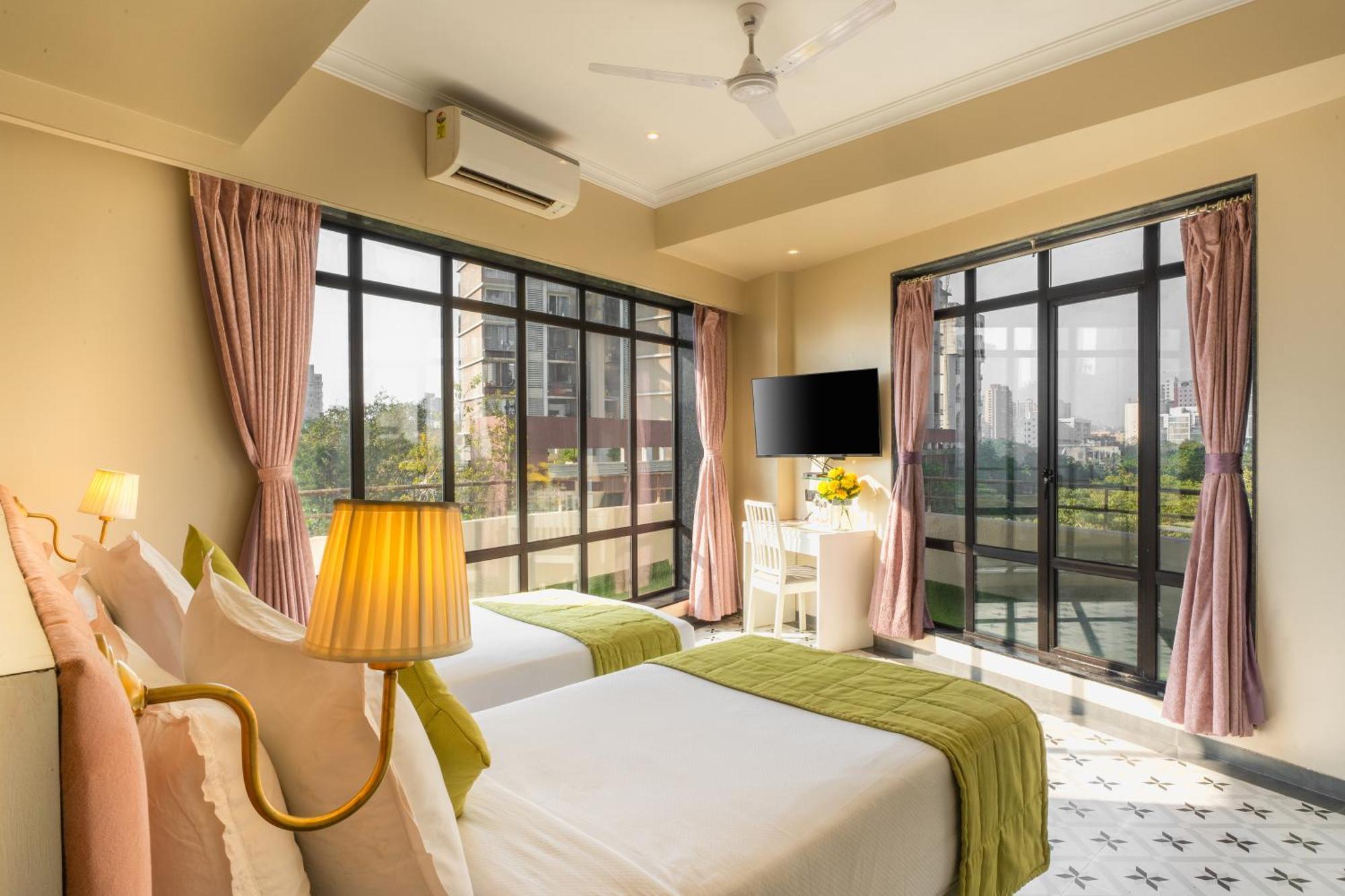 Arnna Hotel - Goregaon Мумбаї Екстер'єр фото